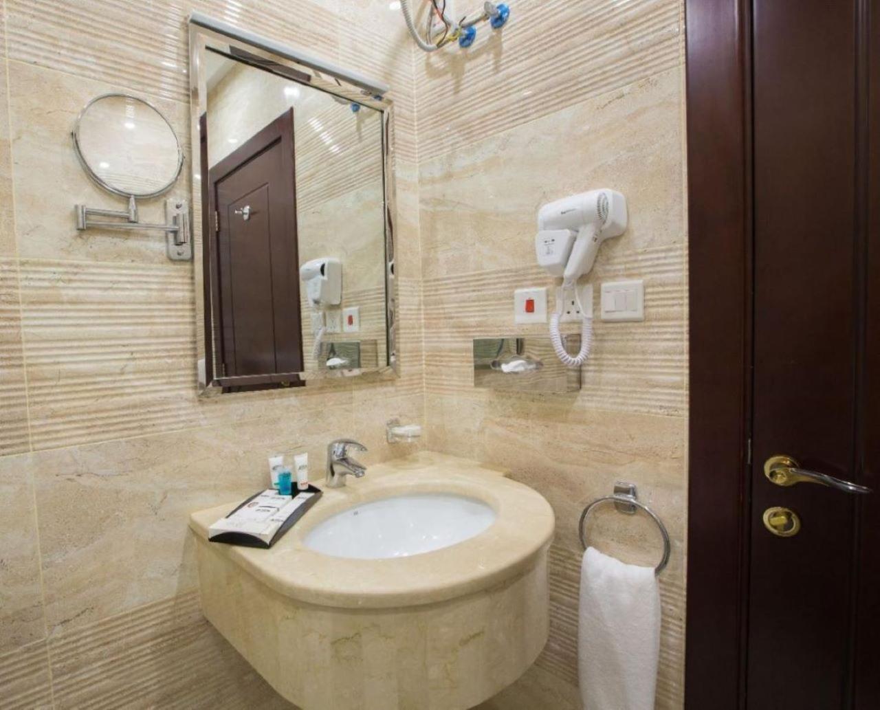Sun Park Hotel Suites เจดดาห์ ภายนอก รูปภาพ