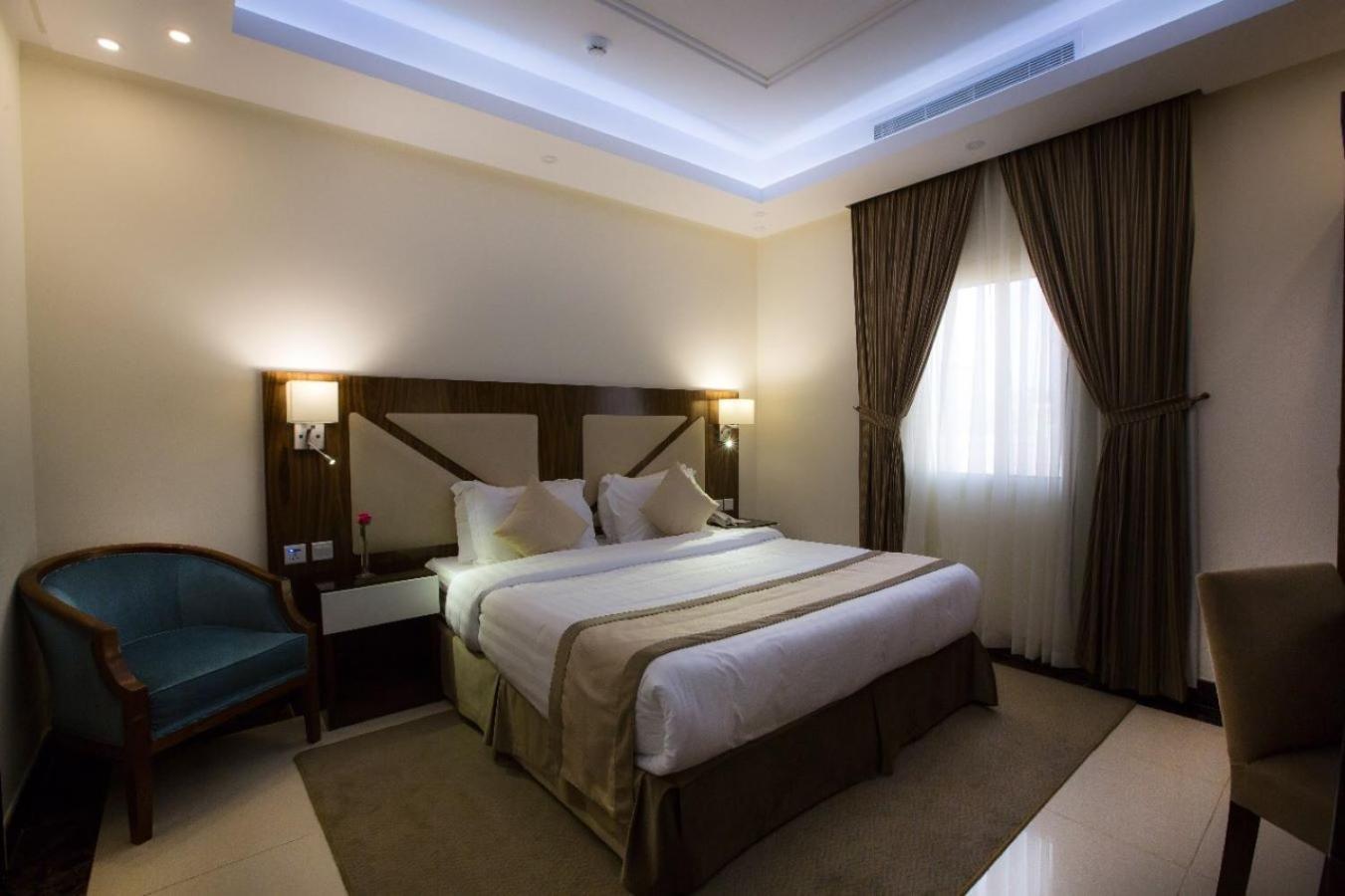 Sun Park Hotel Suites เจดดาห์ ภายนอก รูปภาพ